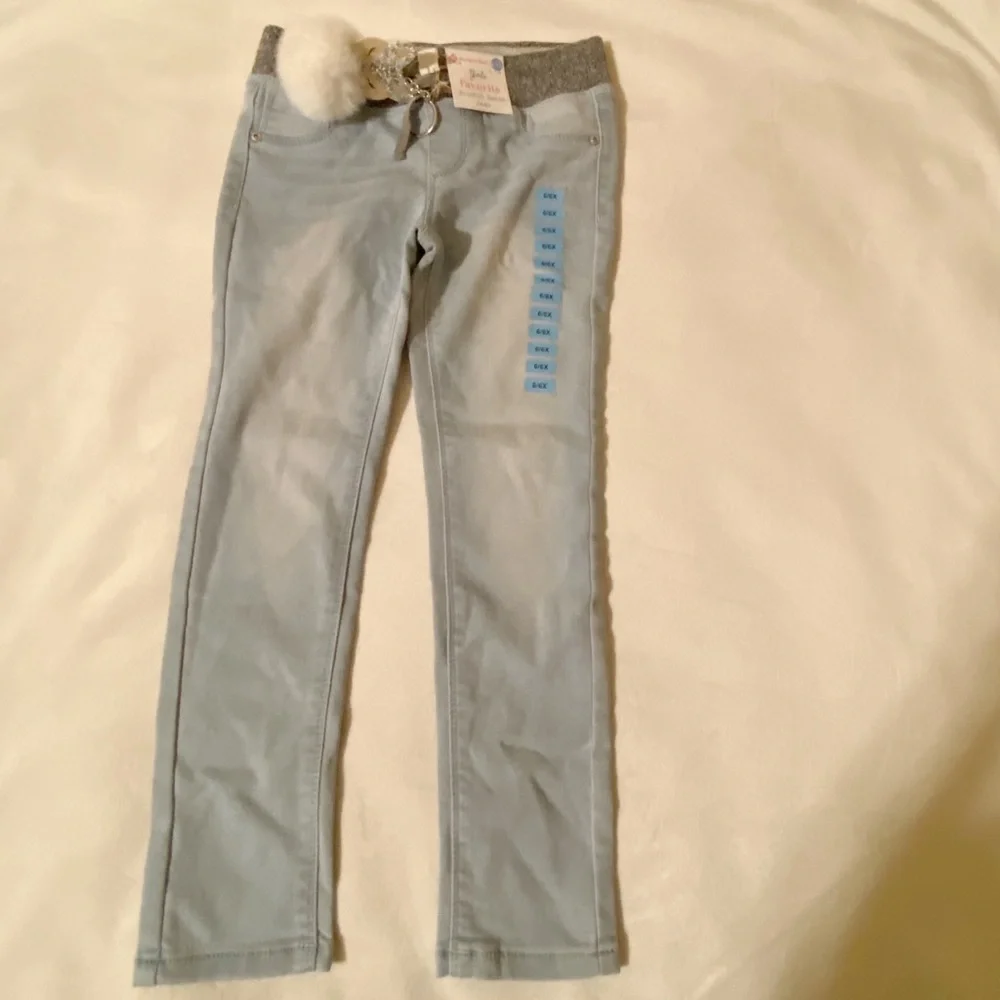 BNWT Girls favorite STRETCH Denim Jeans in Lisa Wash size # 6/6X